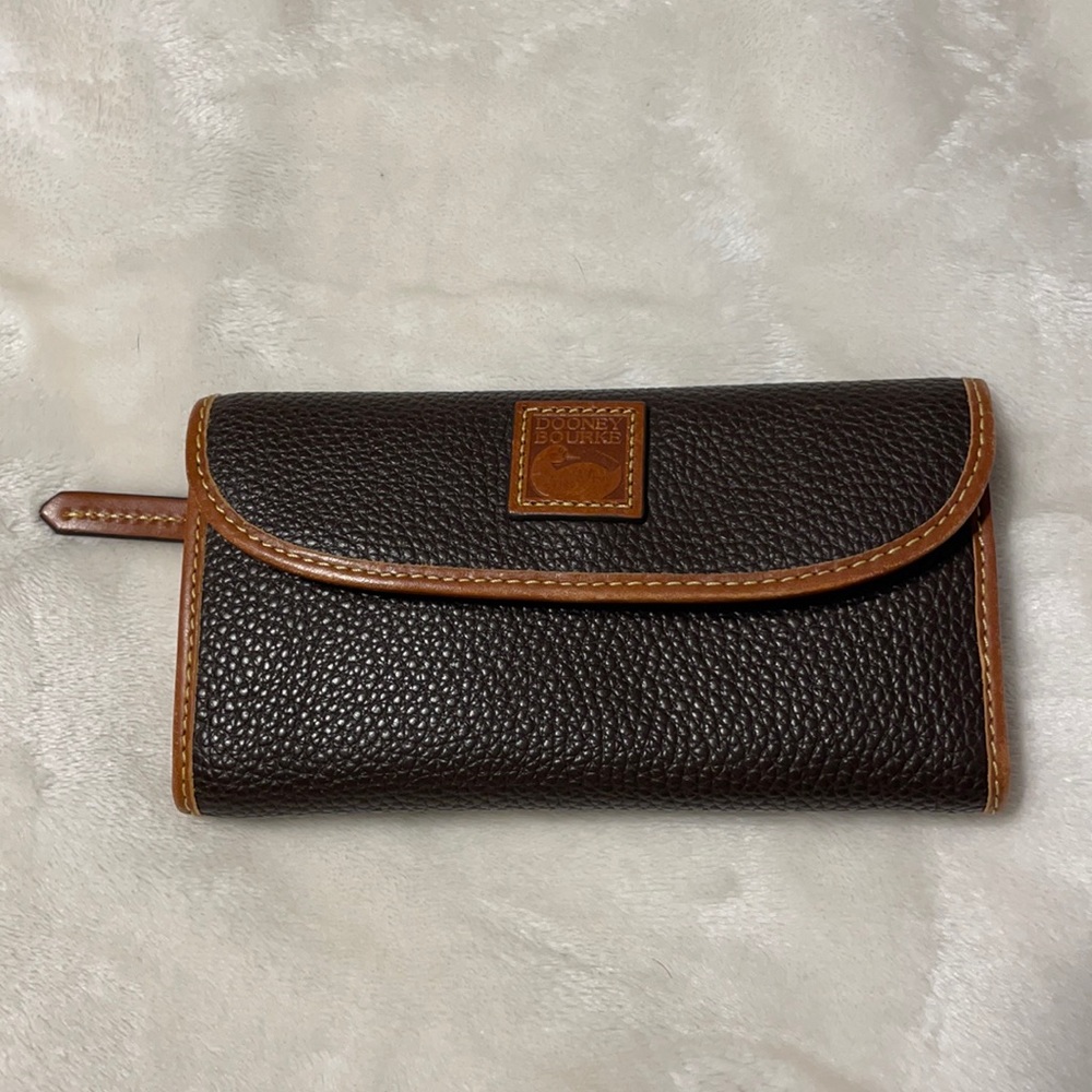 Dooney & Bourke Wallet!